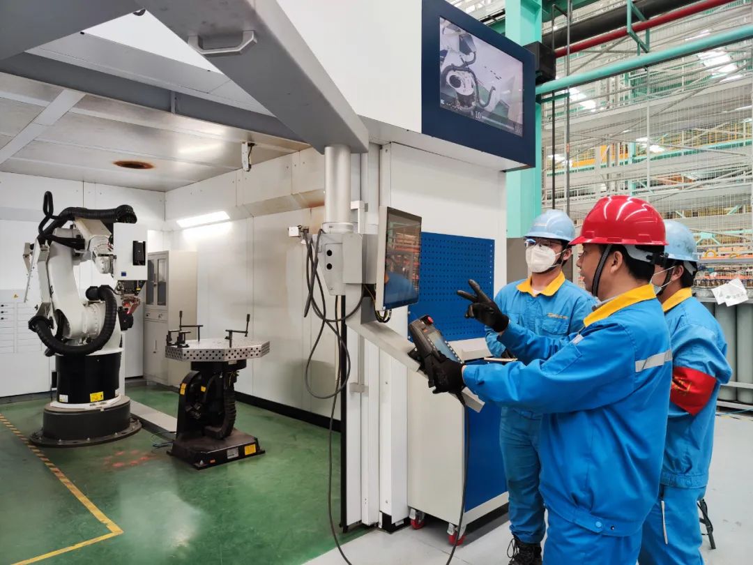 中央省市主流媒体聚焦！“江苏最美职工”杜华军先进事迹颁布