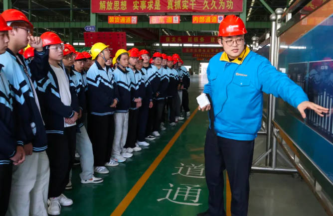 产教融合研学杏转呼和浩特城市职业技术学院机电工程系师生来访呼和浩特304永利集团